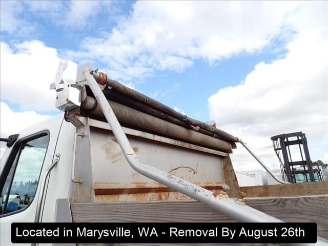 Image of Freightliner Business Class M2 equipment image 2