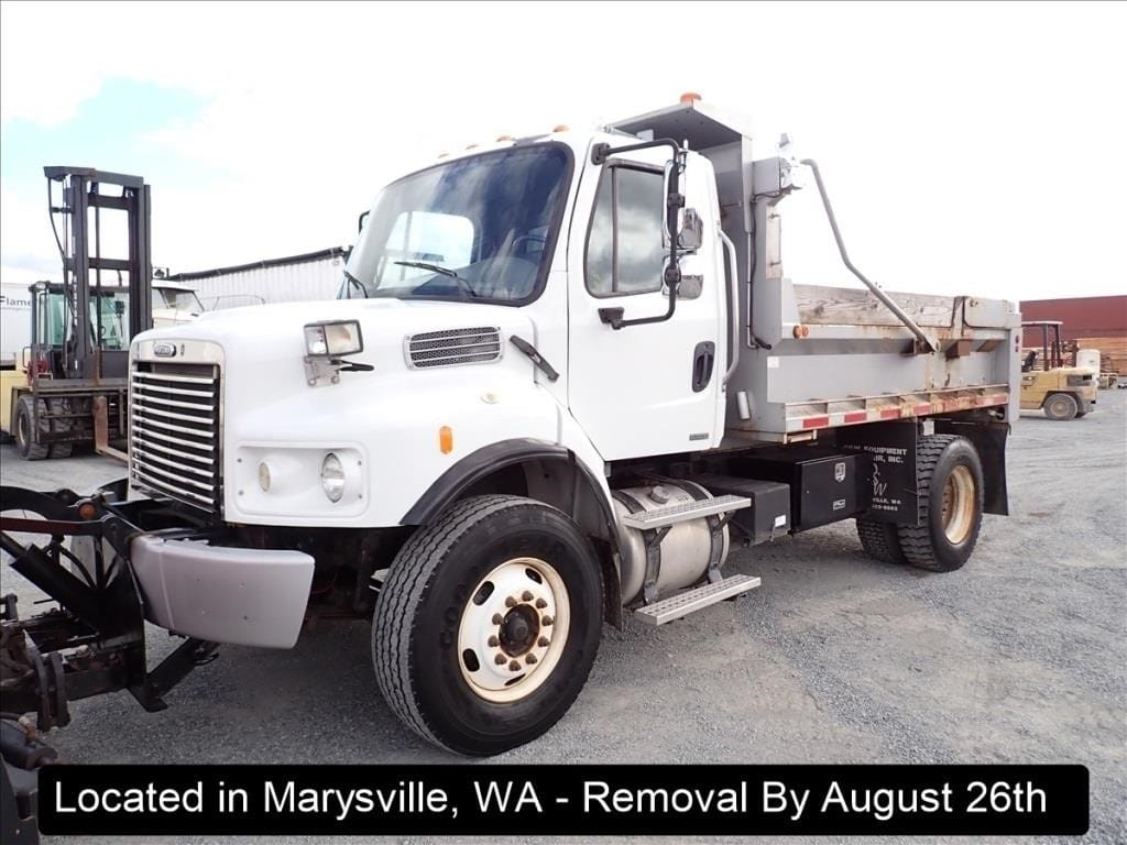 2011 Freightliner Business Class M2 Equipment Image0