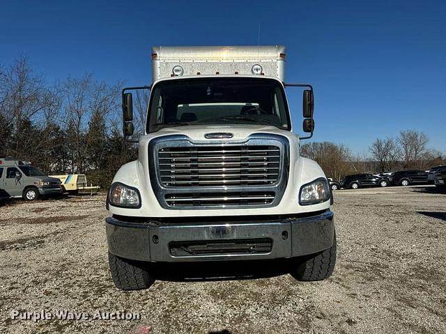 Image of Freightliner Business Class M2 equipment image 1