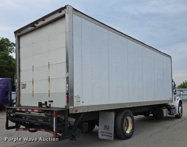 Image of Freightliner Business Class M2 equipment image 4
