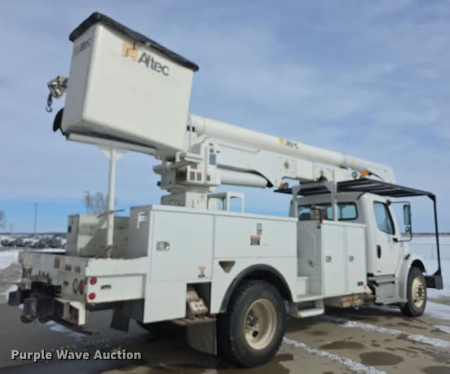 Image of Freightliner Business Class M2 equipment image 4