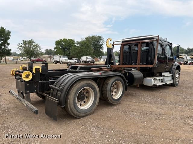 Image of Freightliner Business Class M2 equipment image 4