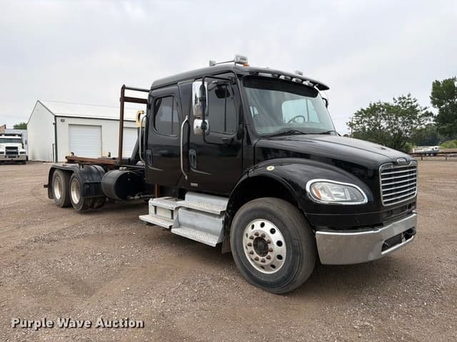 Image of Freightliner Business Class M2 equipment image 2