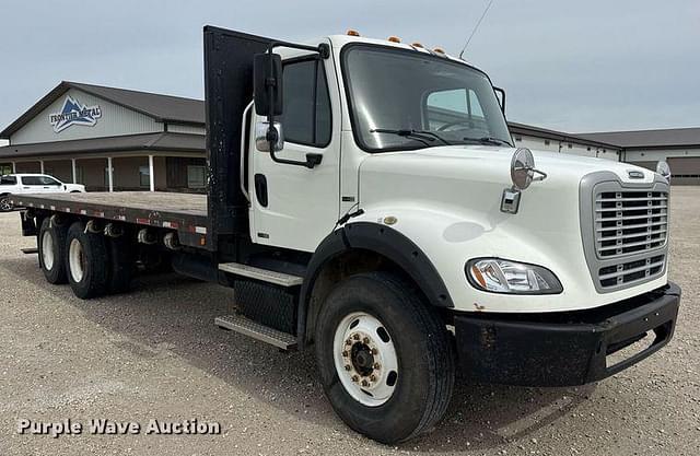 Image of Freightliner Business Class M2 equipment image 2