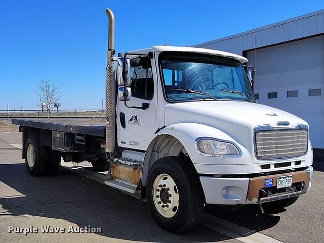Image of Freightliner Business Class M2 equipment image 2