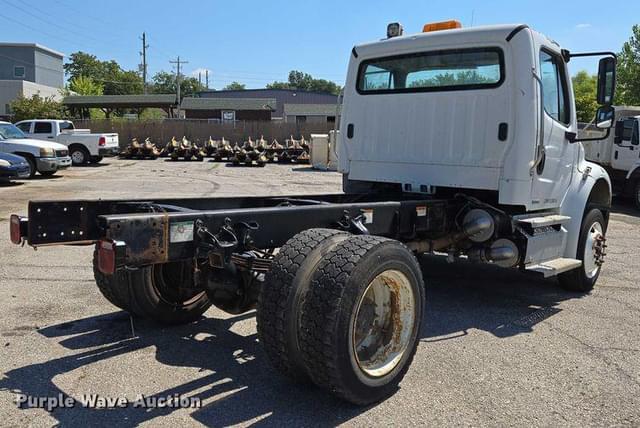 Image of Freightliner Business Class M2 equipment image 4