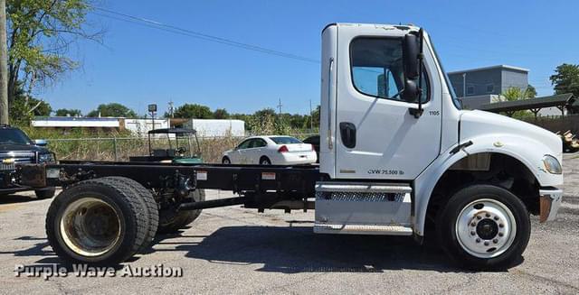 Image of Freightliner Business Class M2 equipment image 3