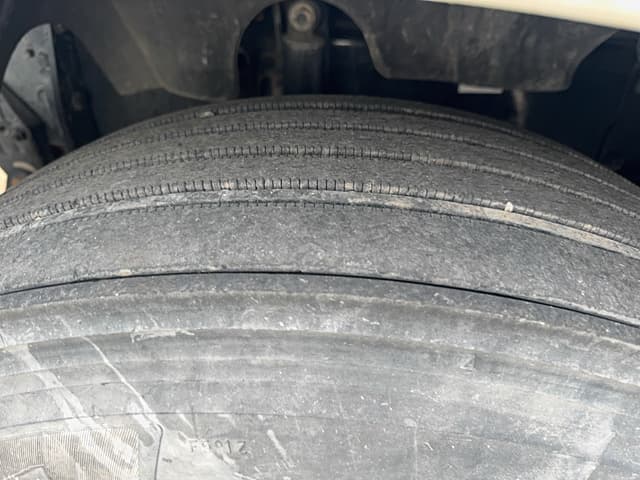 Image of Freightliner Cascadia 113 equipment image 4