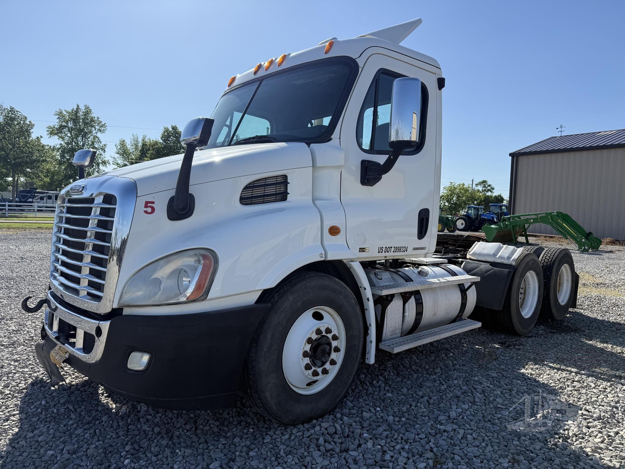 2011 Freightliner Cascadia 125 Equipment Image0