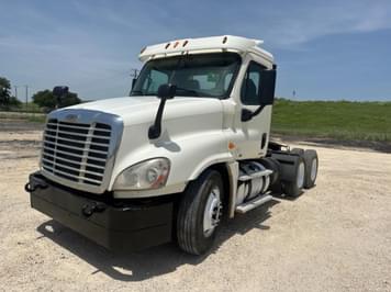Main image Freightliner Cascadia 125