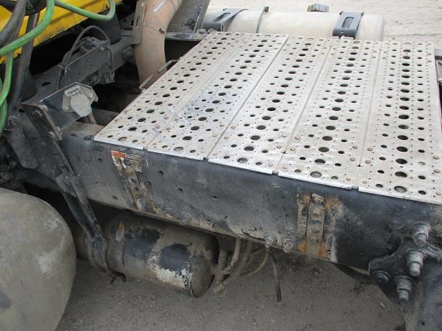 Thumbnail image Freightliner Cascadia 125 32