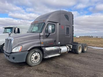 Main image Freightliner Cascadia 125