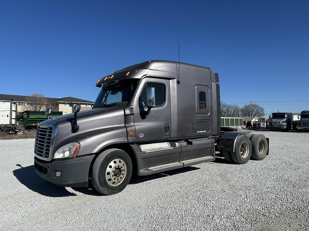 Image of Freightliner Cascadia 125 Primary image