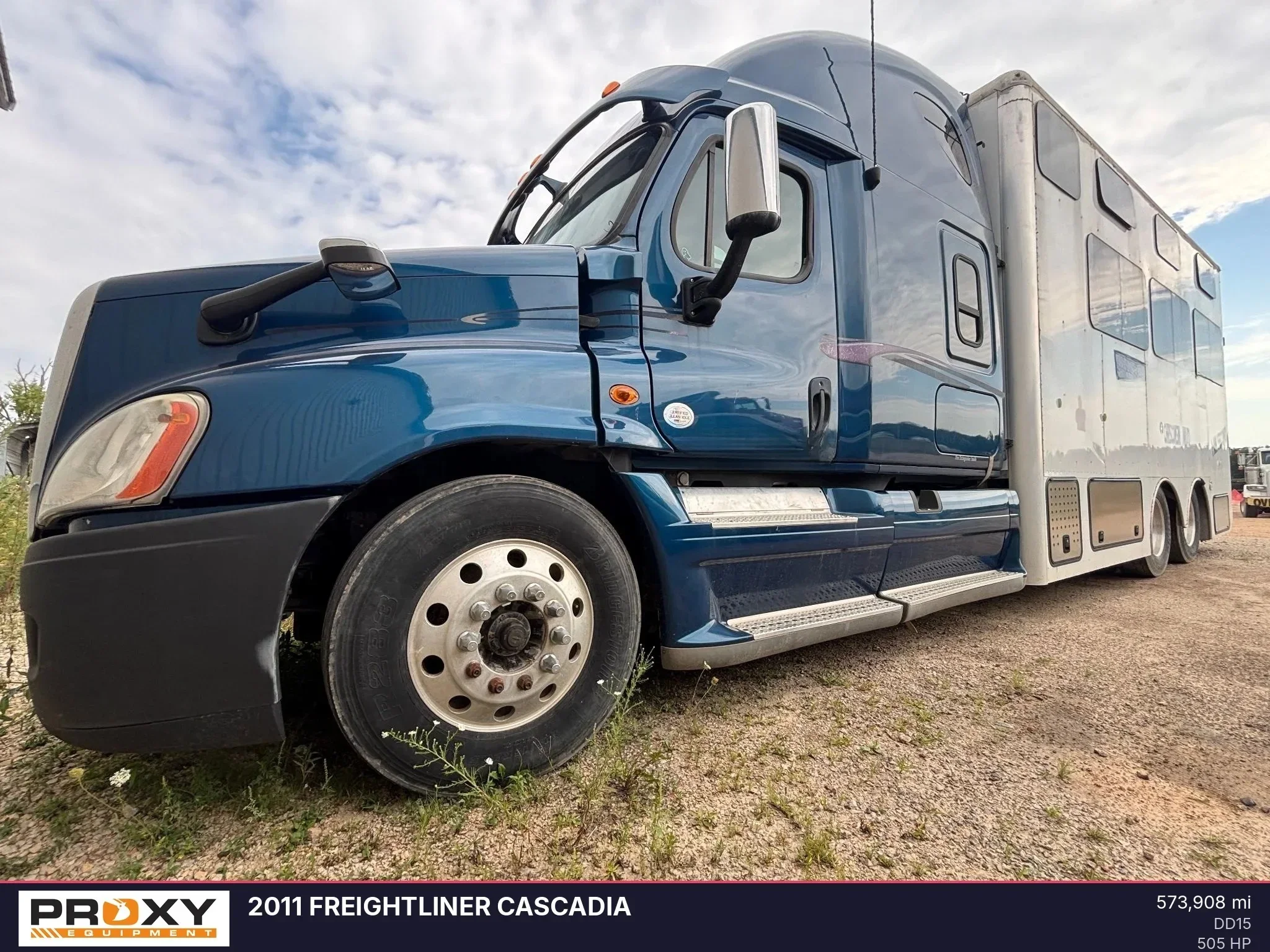 2011 Freightliner Cascadia Equipment Image0