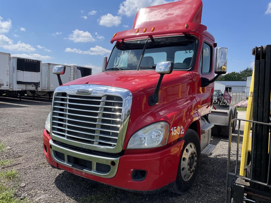 Image of Freightliner Cascadia Primary image