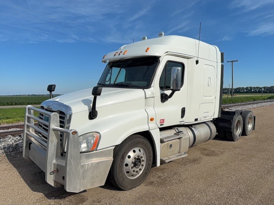 Image of Freightliner Cascadia Image 0