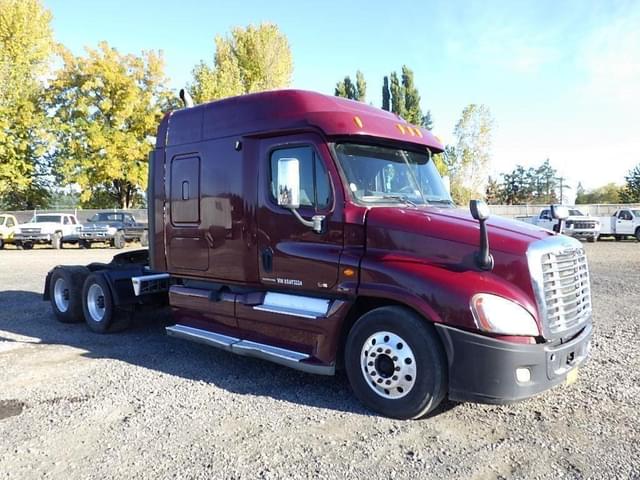 Image of Freightliner Cascadia equipment image 1