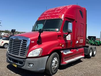 2011 Freightliner Cascadia Equipment Image0