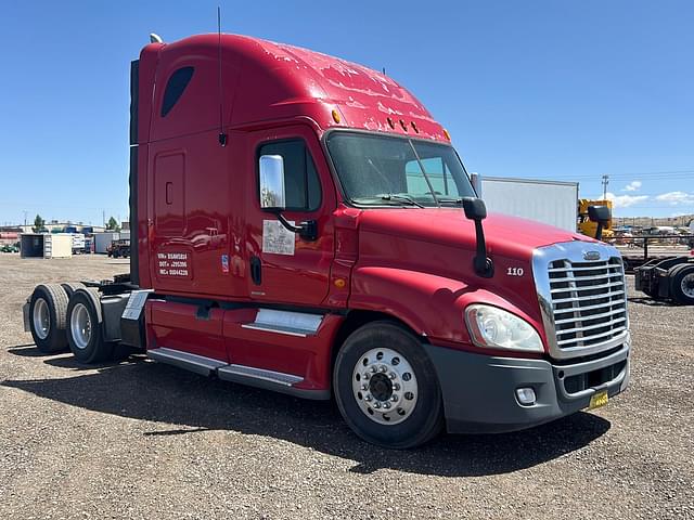 Image of Freightliner Cascadia equipment image 1