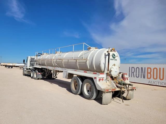 Image of Freightliner Cascadia equipment image 3