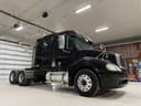 2011 Freightliner Columbia 120 Image