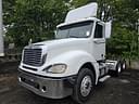 2011 Freightliner Columbia Image