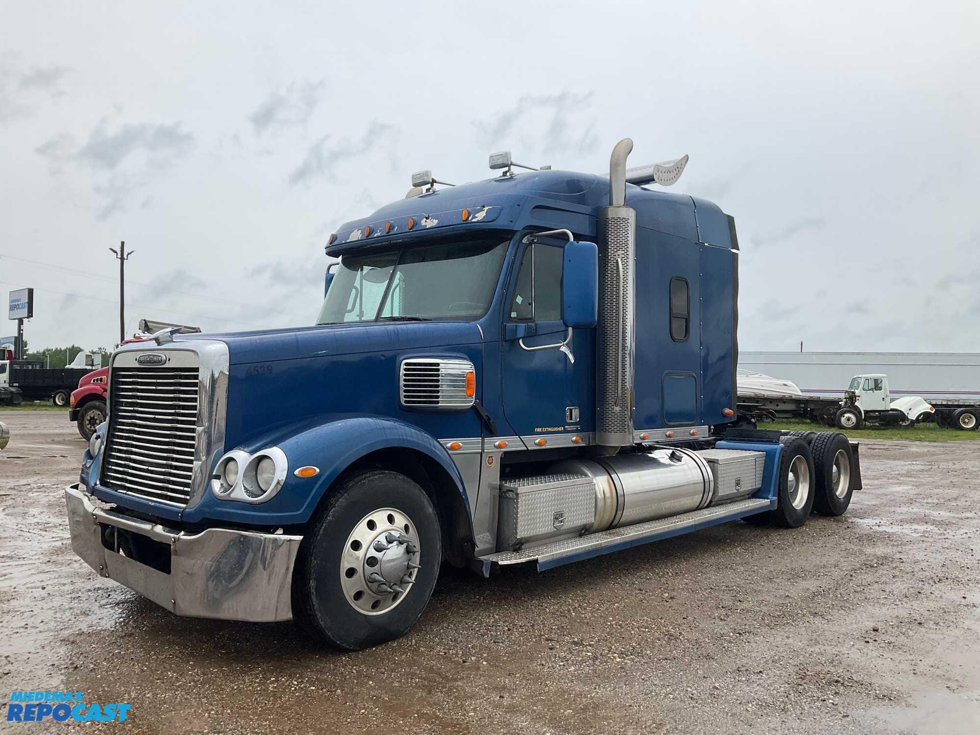 Main image Freightliner Coronado