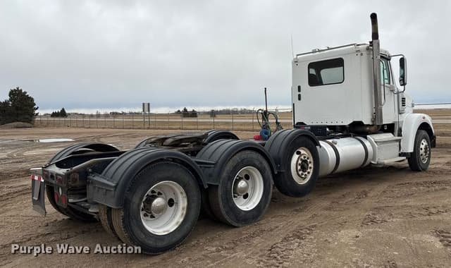 Image of Freightliner Coronado equipment image 4