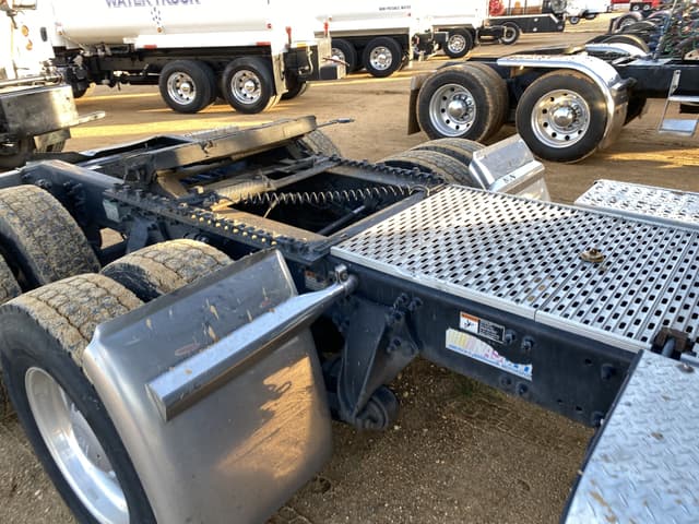 Image of Freightliner Coronado equipment image 4