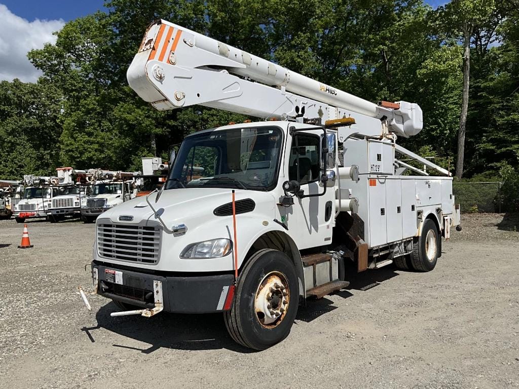 2011 Freightliner M2 106 Equipment Image0
