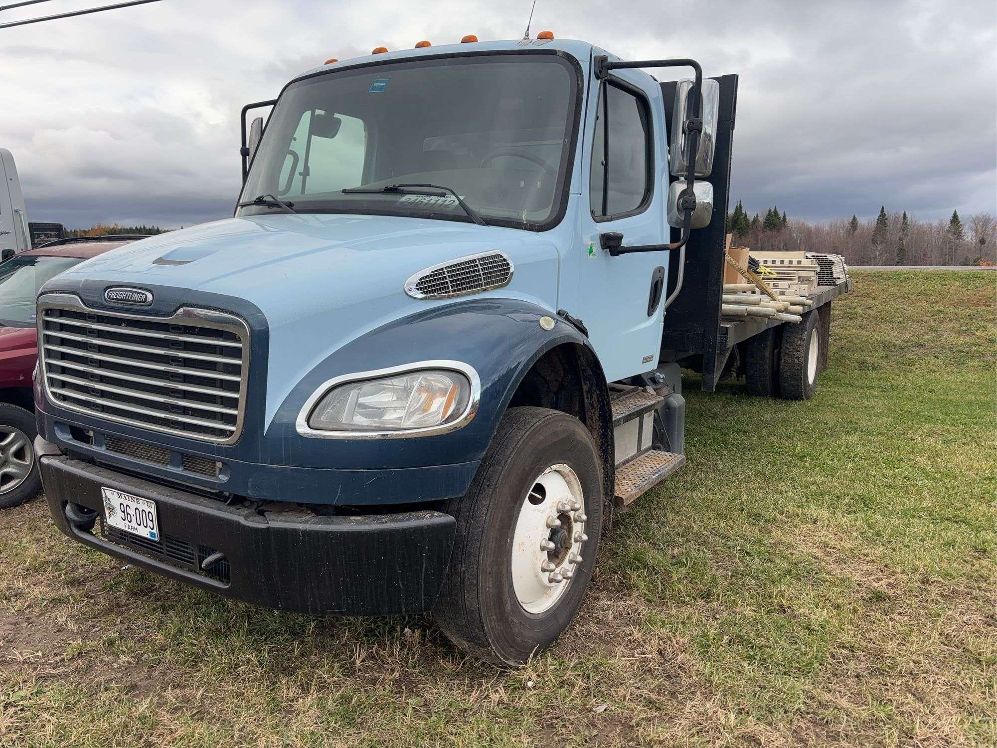 2011 Freightliner M2 Equipment Image0