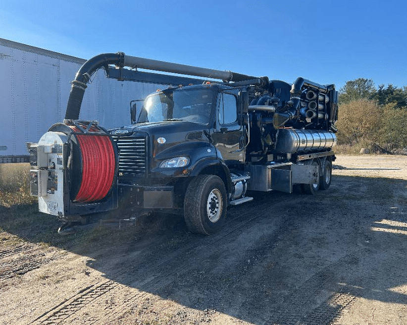 Image of Freightliner M2 Primary image