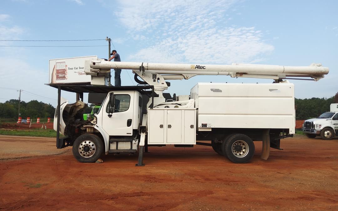 Image of Freightliner M2 Primary image