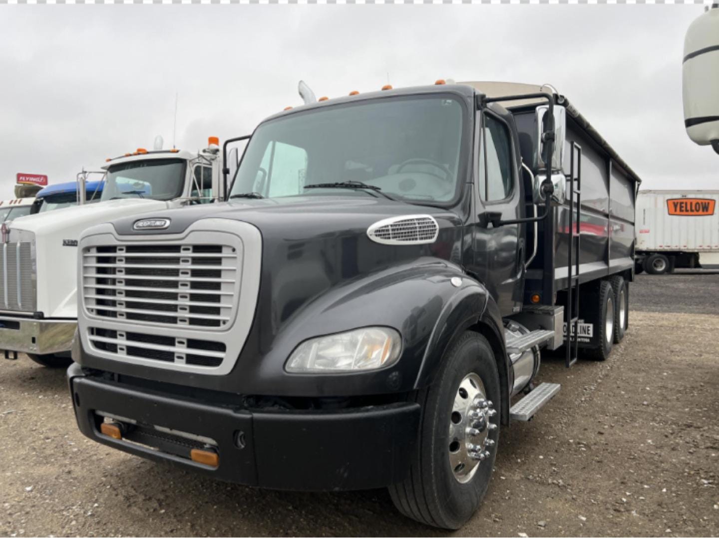 Main image Freightliner Business Class M2