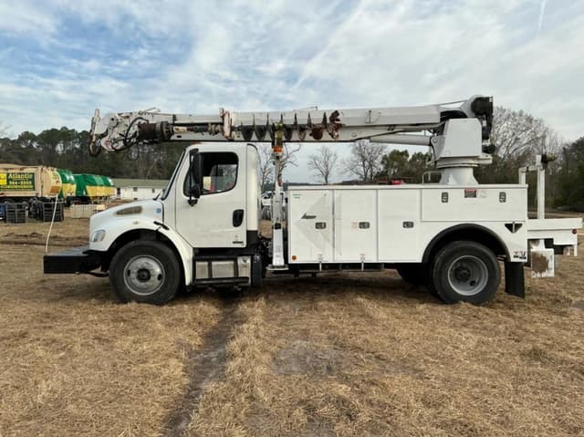 Image of Freightliner M2 equipment image 1