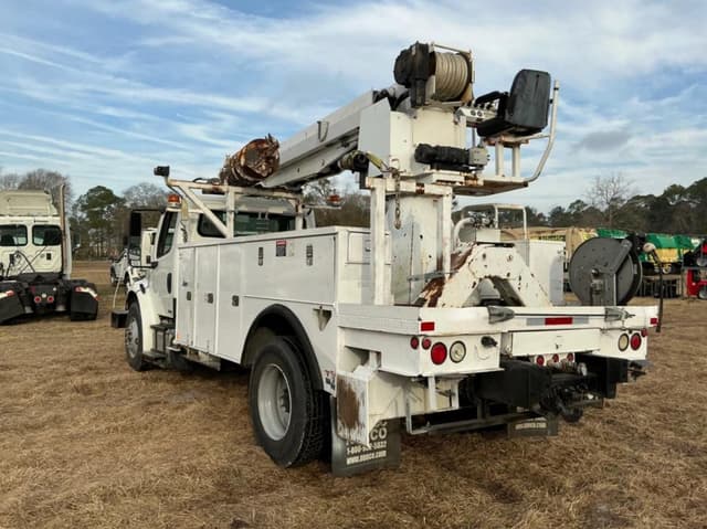 Image of Freightliner M2 equipment image 2