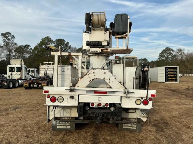 Image of Freightliner M2 equipment image 3