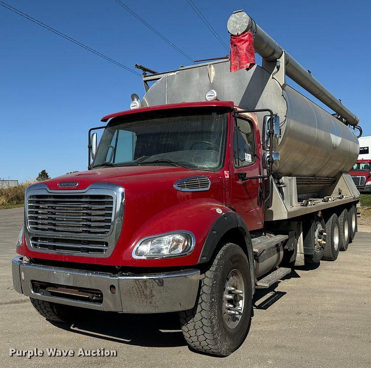 Image of Freightliner M2 Primary image