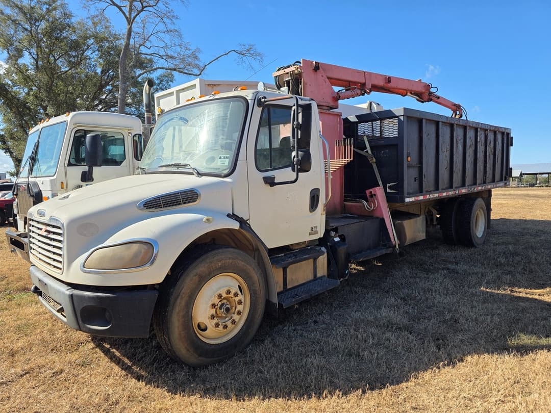 Image of Freightliner M2 Primary image