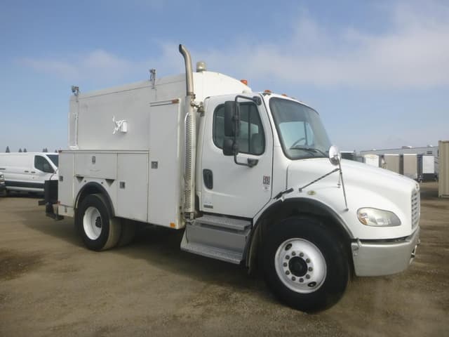 Image of Freightliner M2 equipment image 1