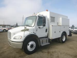 2011 Freightliner M2 Image
