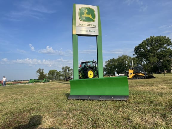 2011 Frontier AF11E Equipment Image0