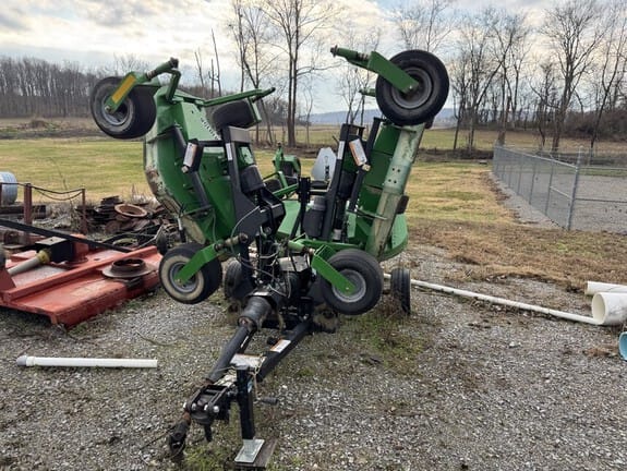 2011 Frontier FM1015R Equipment Image0