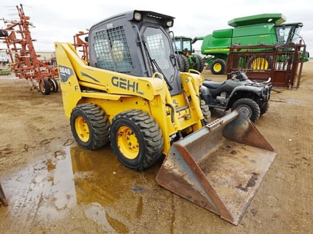 Image of Gehl 5640 equipment image 1