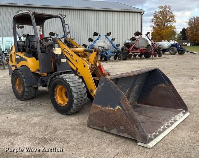 Image of Gehl AL540 equipment image 2