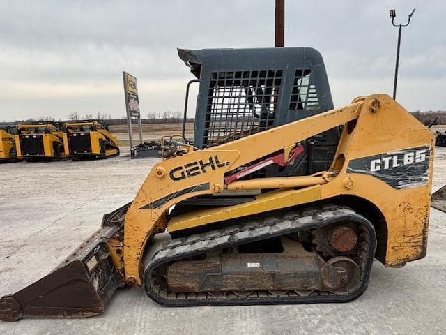 Image of Gehl CTL65 equipment image 3