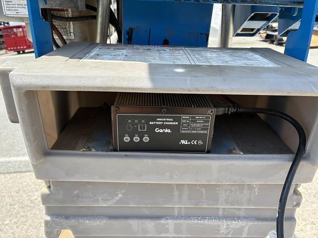 Image of Genie AWP-25S equipment image 4