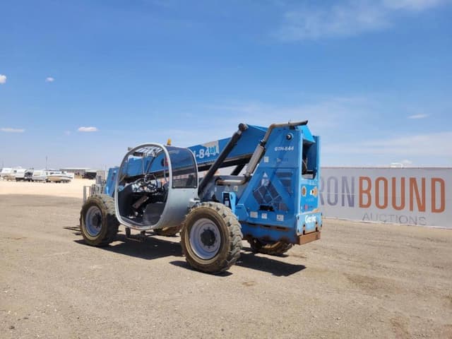Image of Genie GTH844 equipment image 2