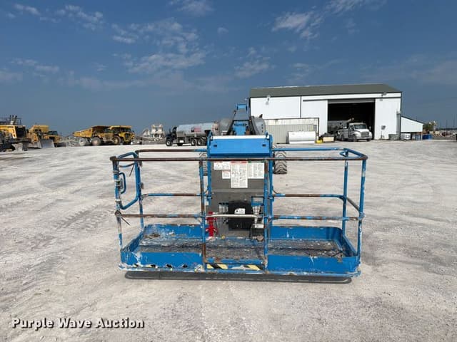 Image of Genie S-125 equipment image 1