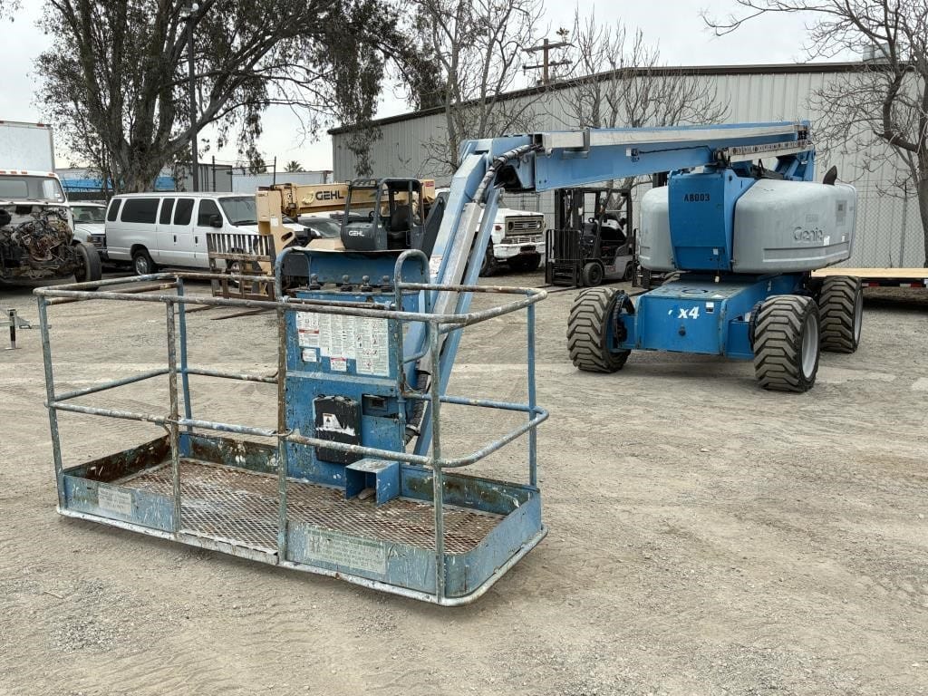 2011 Genie Z-80/60 Equipment Image0